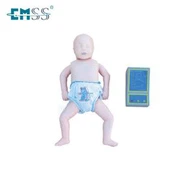CPR treeningu mannekeen imikule